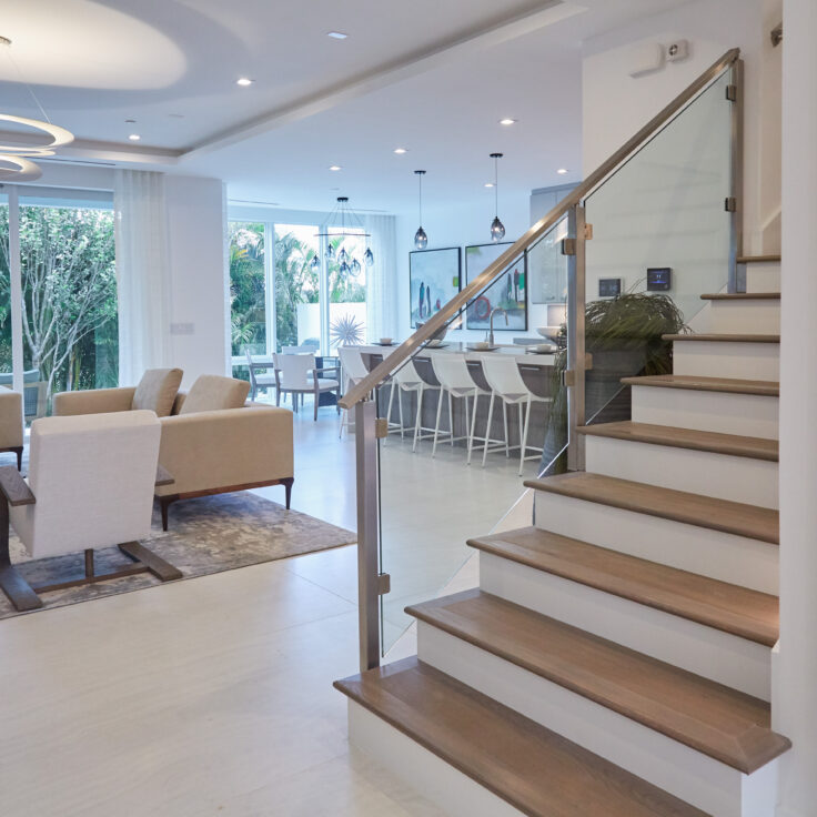 Contemporary Home Glass Staircase