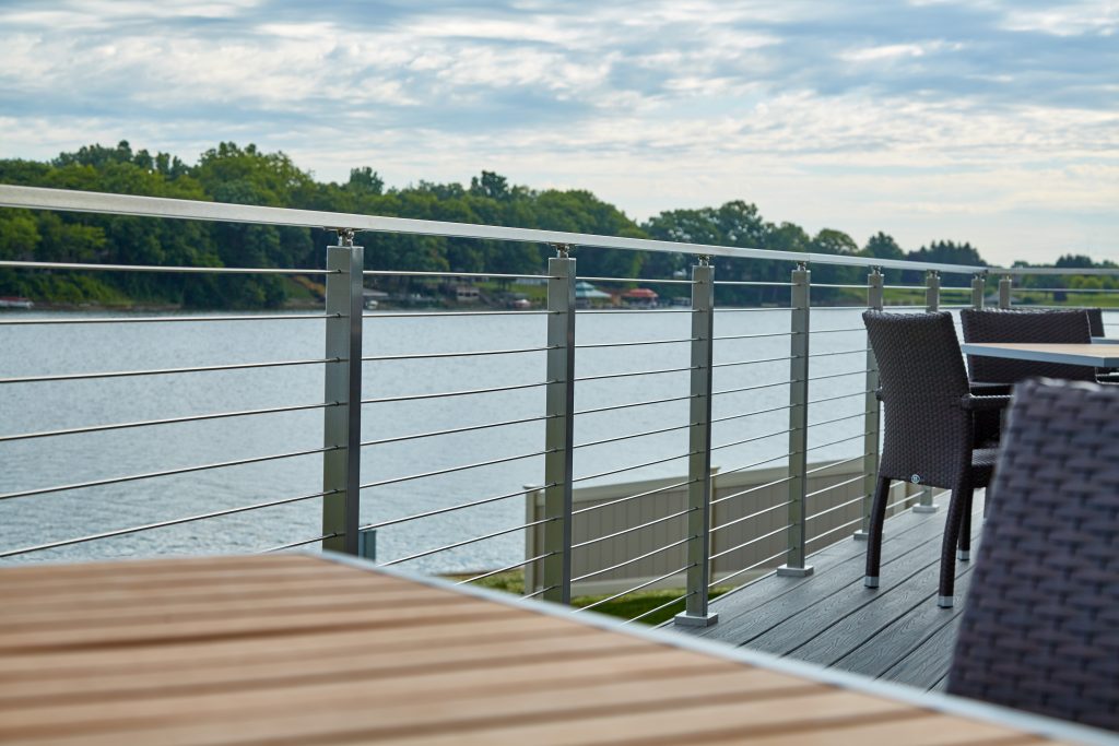 Lakeside stainless steel rod railing system