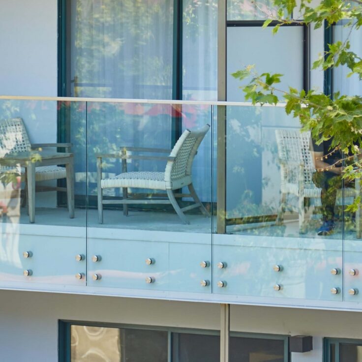 Balcony Glass Pin Exterior Hotel