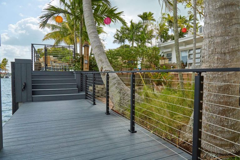 Cable Railing System with Palms