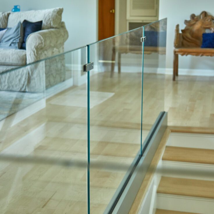 Glass Base Rail