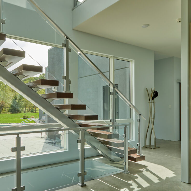 Speedboat Floating Stair and Glass